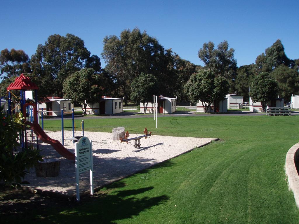 Albany Holiday Park Экстерьер фото